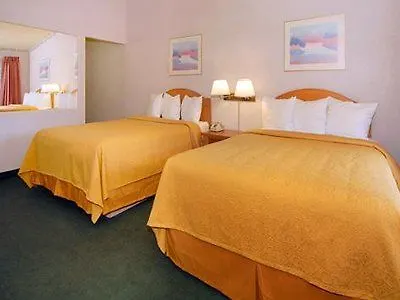酒店 Hampton Inn & Suites 南太浩湖